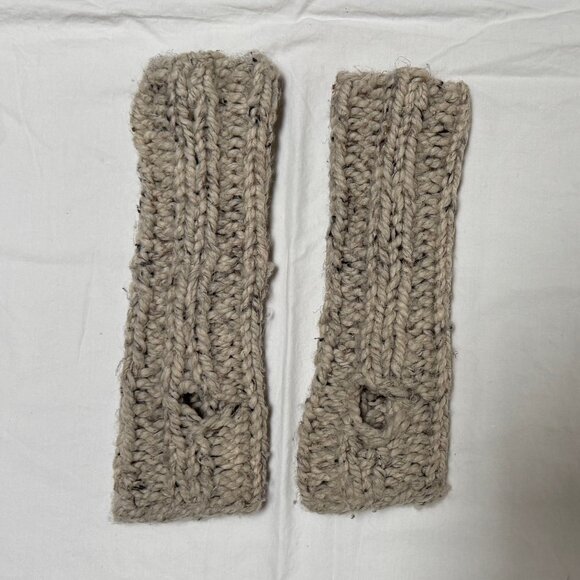 Hand Knit Armwarmers Fingerless Gloves Flecked Oatmeal - Picture 5 of 6